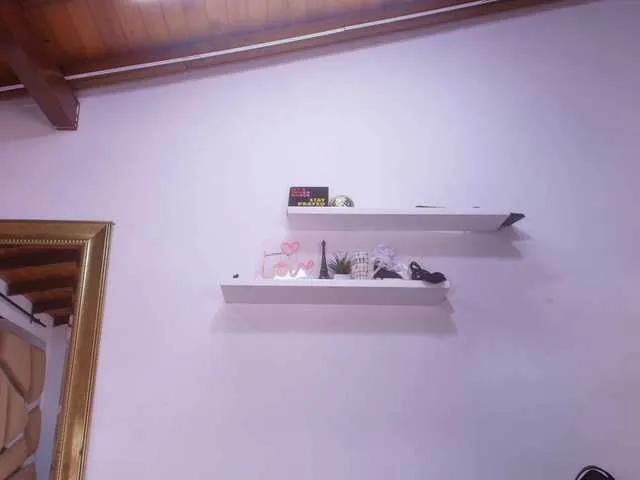 naia-blesed on BongaCams 