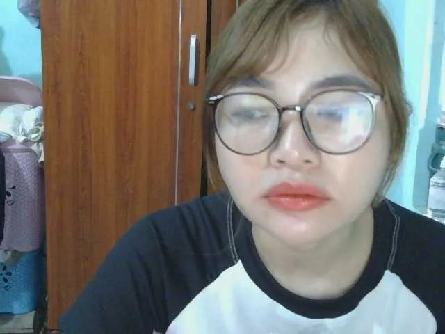 Freechat nana7777 on BongaCams