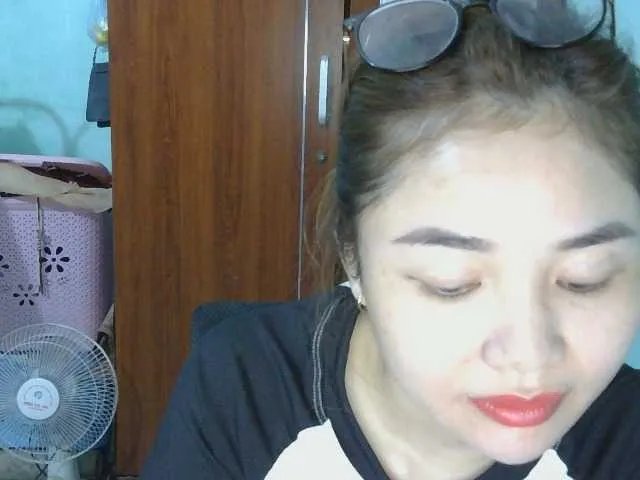 Freechat nana7777 on BongaCams