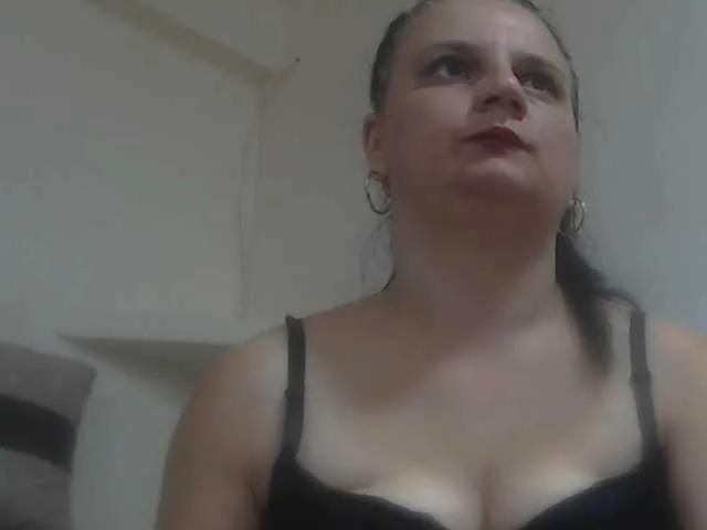 Freechat Nikol19721 on BongaCams