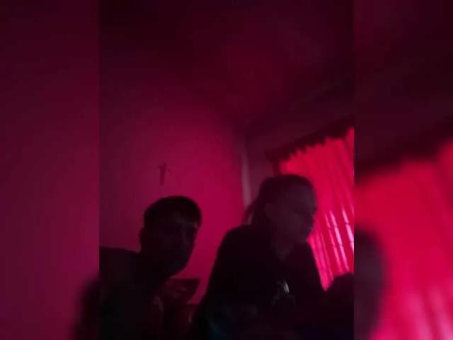 Parejacaliente6669 from BongaCams