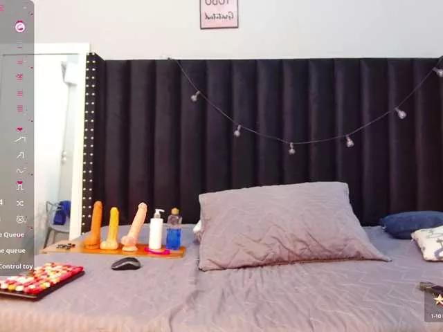 petitelittleebony on BongaCams 