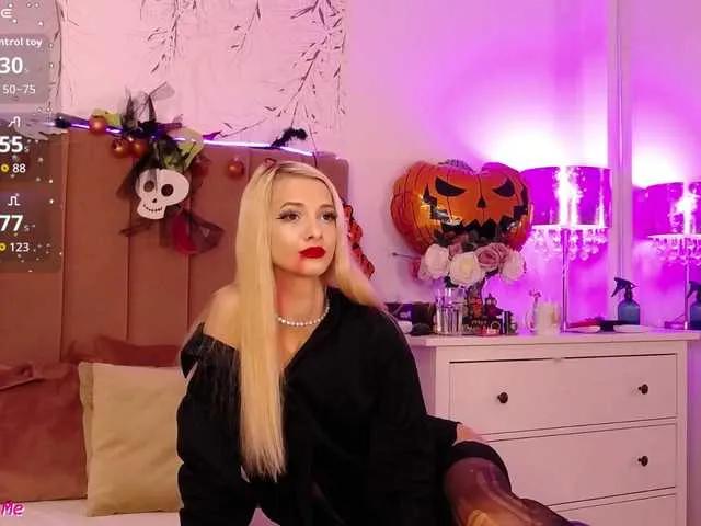 Masturbate to dirty slut PinkySparkss PinkySparkss from BongaCams