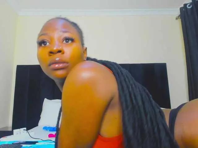 Watch Pretty-Queen, she wants to masturbate for you Pretty-Queen from BongaCams