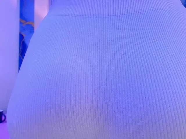 rayne-lor from BongaCams