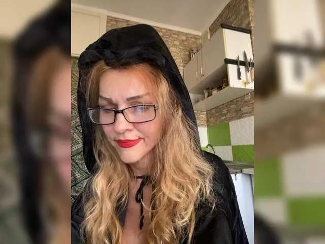 Ritia from BongaCams