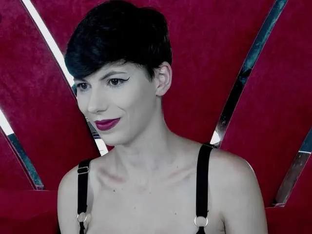 RoxxyRouge on BongaCams 