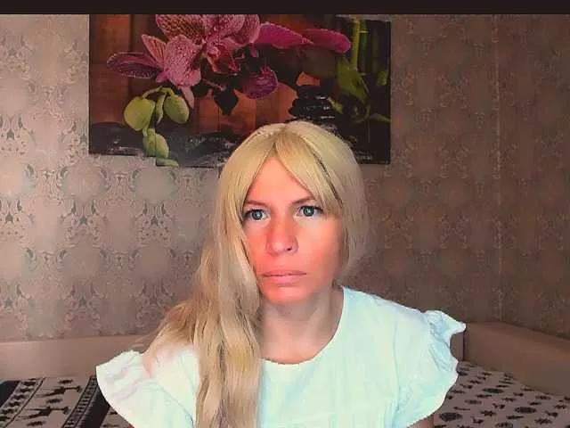 Saragrend1 on BongaCams 