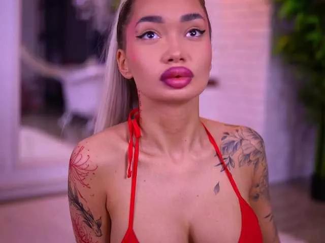 SashaFerrera on BongaCams 