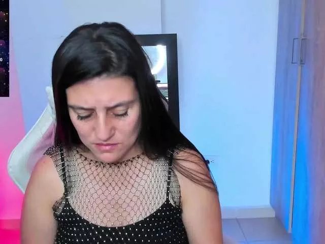 Freechat Saskyaajohnson on BongaCams