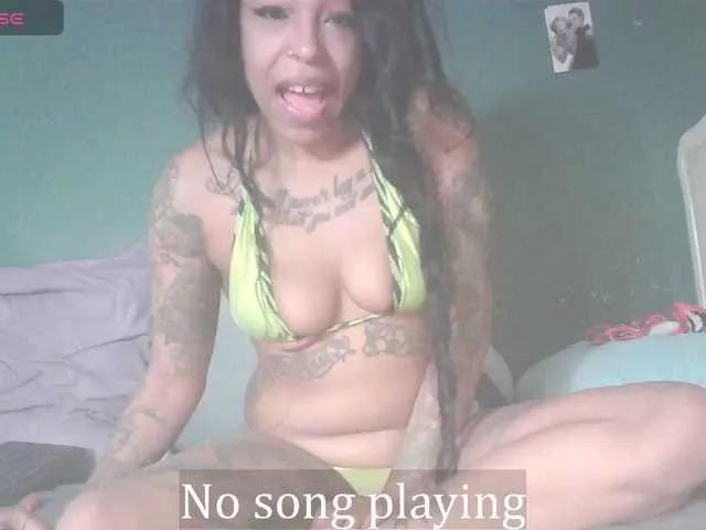 Freechat stella-clitella on BongaCams