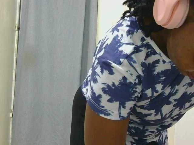 SweetLahika on BongaCams 