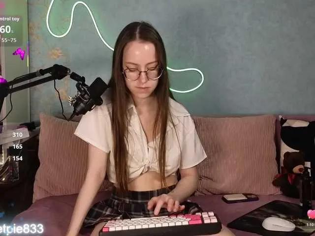 Naked SweetPie wants you to fuck her body now SweetPie from BongaCams