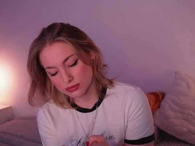 TouchMyAss from BongaCams
