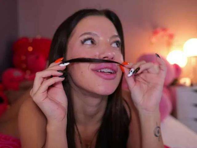 Sweet Vesia wants you to fuck her body now Vesia from BongaCams