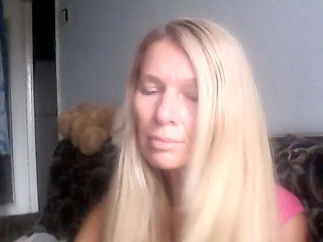 Freechat victoria71 on BongaCams