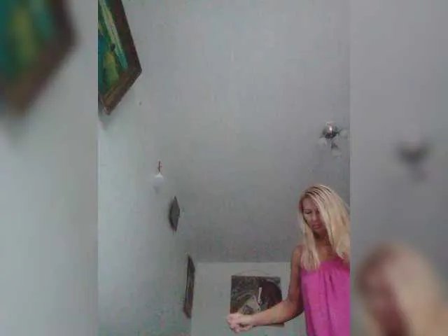 Freechat victoria71 on BongaCams
