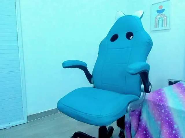 Admire Violeta-seans, she wants to masturbate for you Violeta-seans from BongaCams