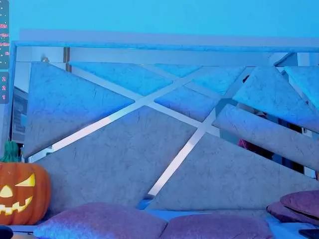 Masturbate to VivianneHart, she wants to masturbate for you VivianneHart from BongaCams