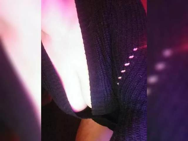 YennSI on BongaCams 