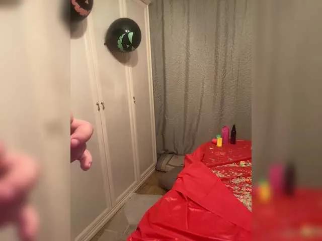 Explore YuGoVi, they want to masturbate for you YuGoVi from BongaCams