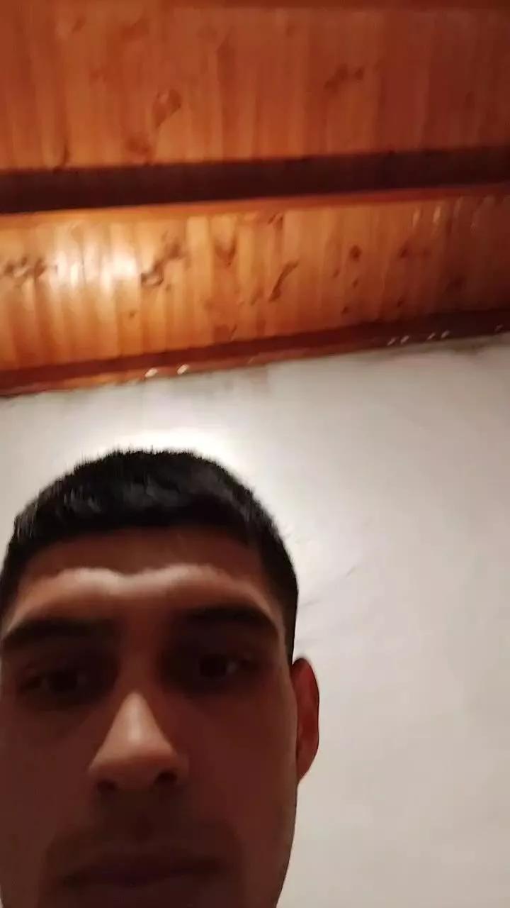 27431axel on Cam4 