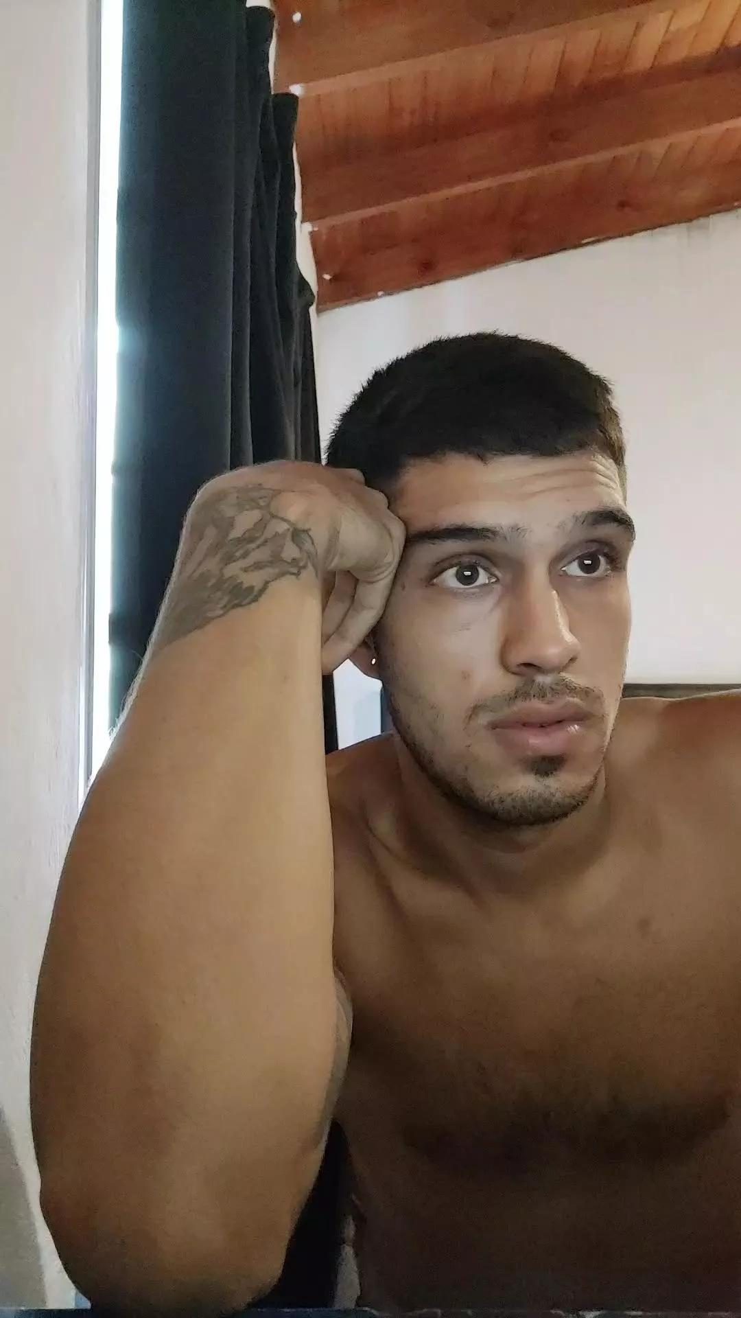 27431axel on Cam4 