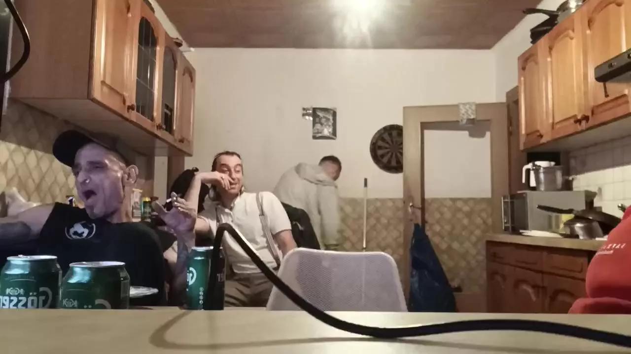 4wixxxen on Cam4 