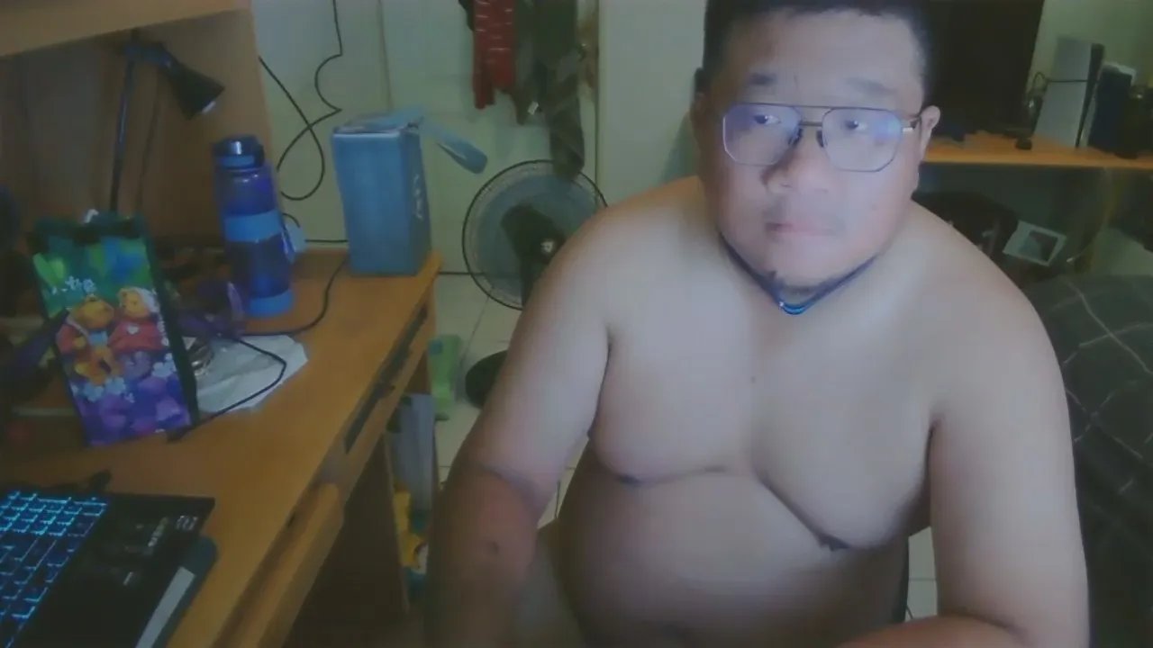 Offline aa770223 on Cam4