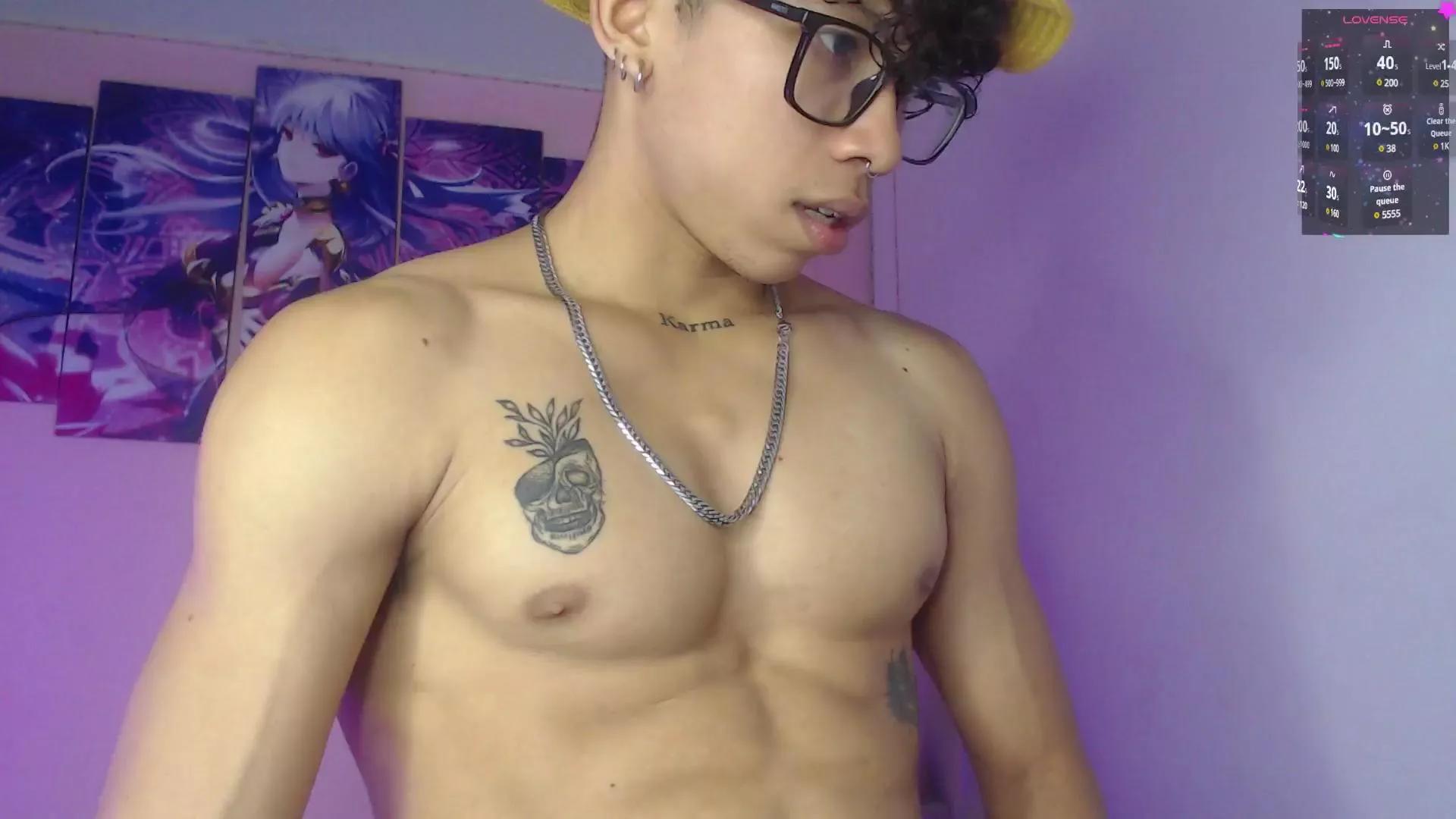 Akaza_ on Cam4 