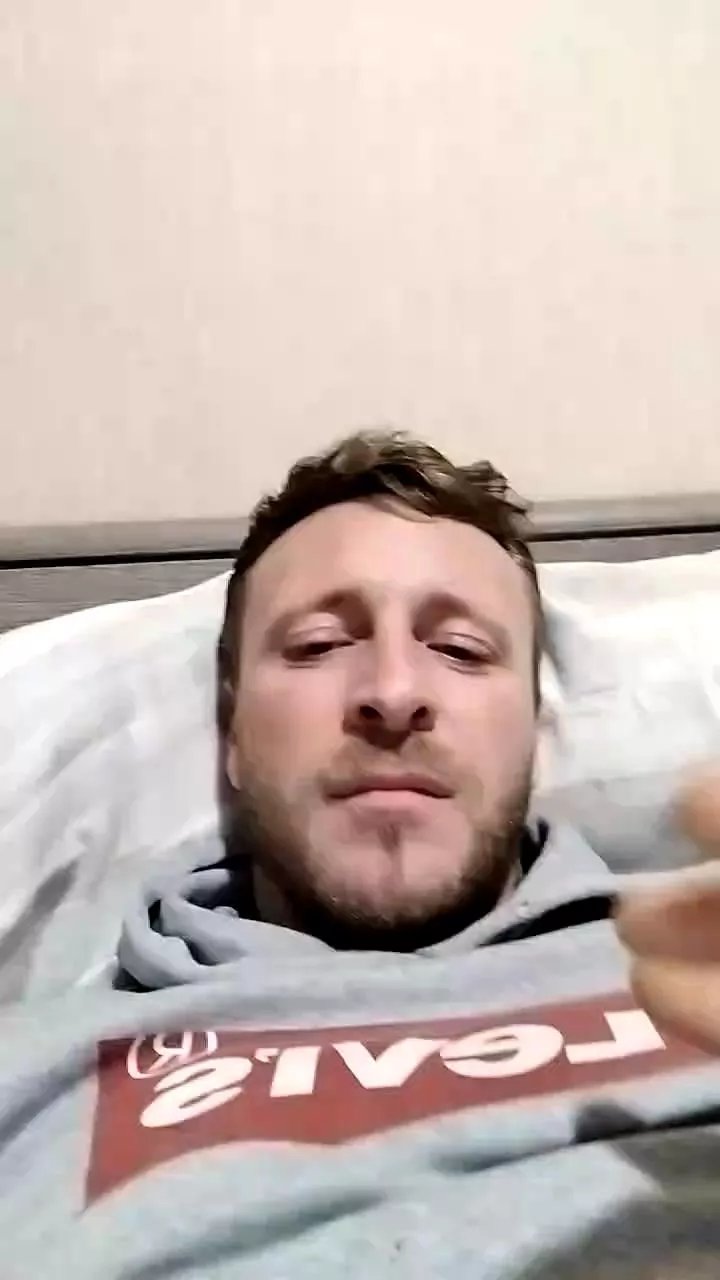 Offline Alegti88 on Cam4