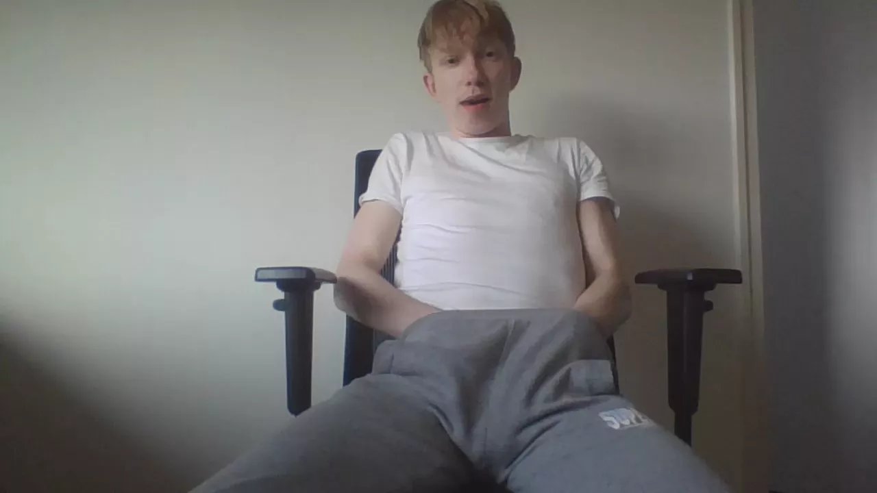 Offline AlekseiTwink on Cam4
