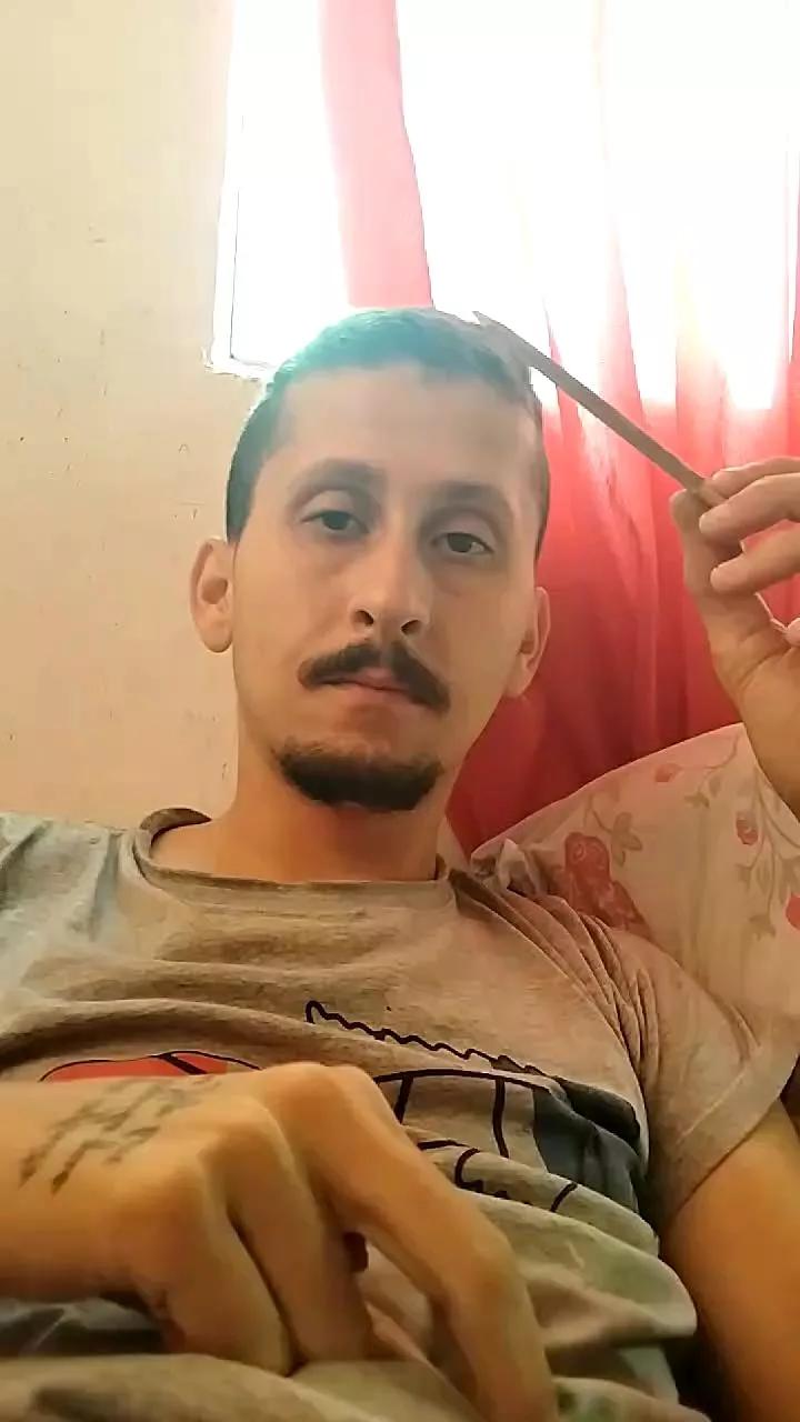 Alemaoroludo2 on Cam4 