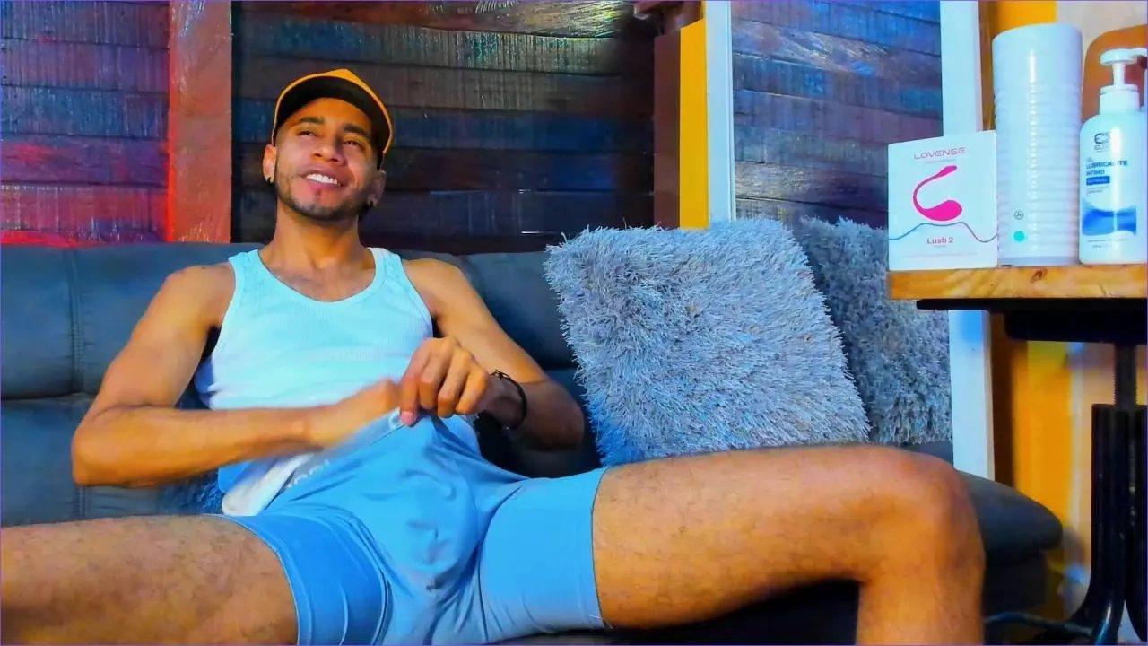 Offline Alex_bigcock1 on Cam4