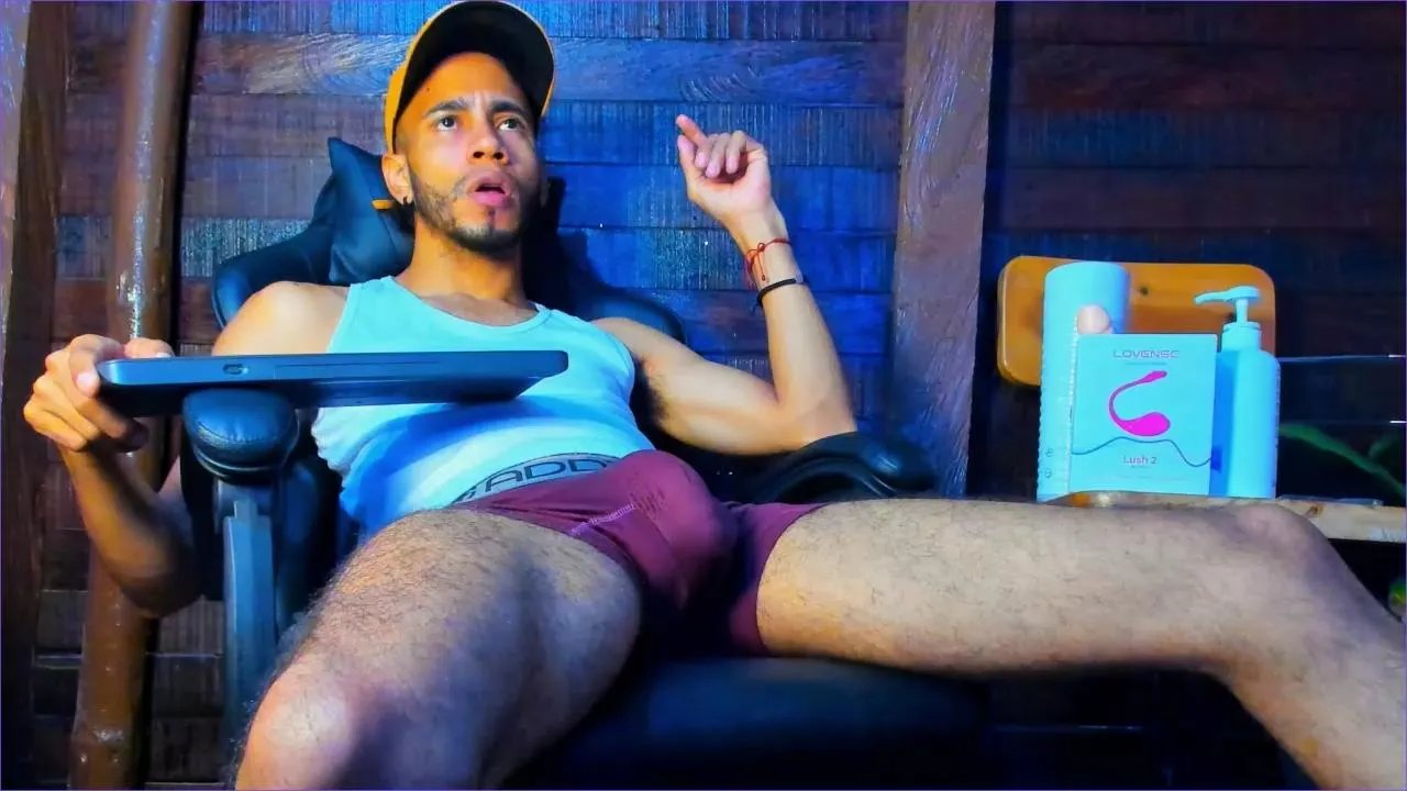 Offline Alex_bigcock1 on Cam4
