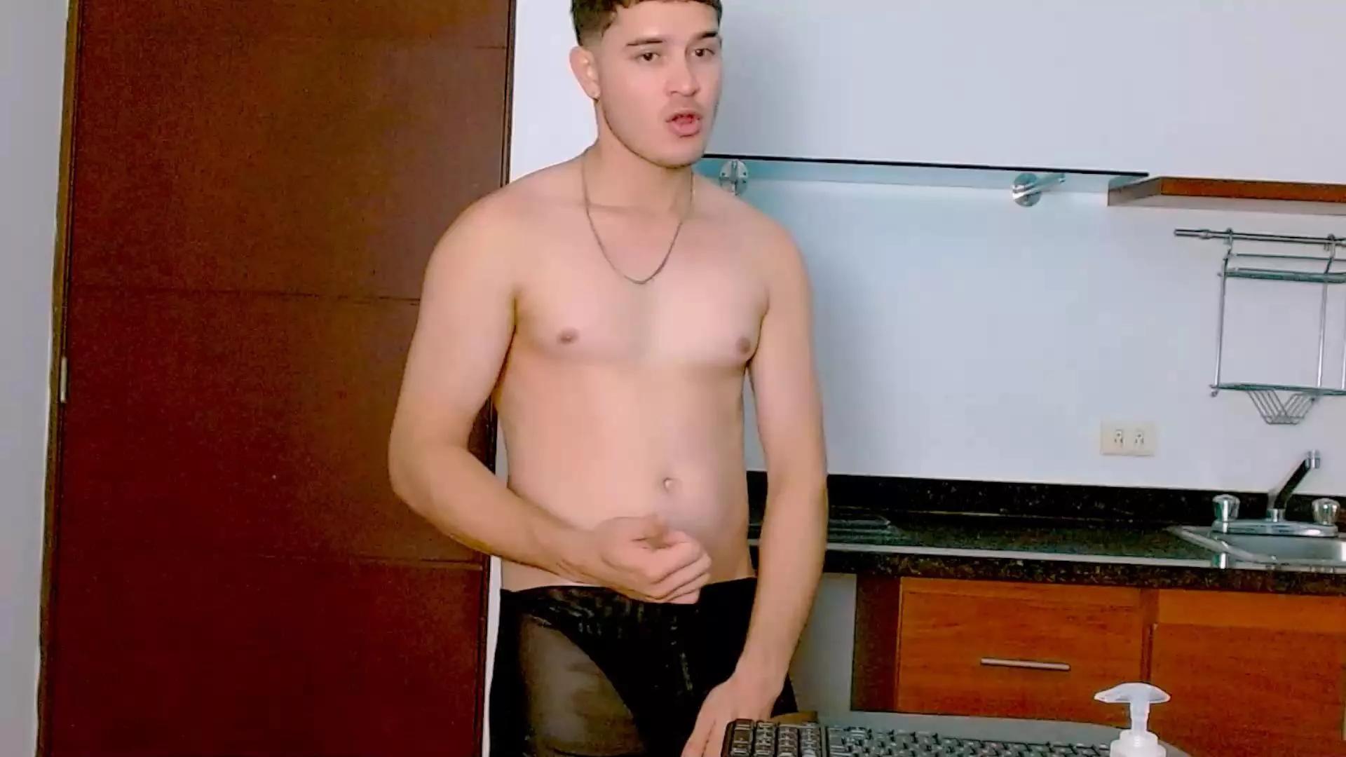 Alexpiers on Cam4 