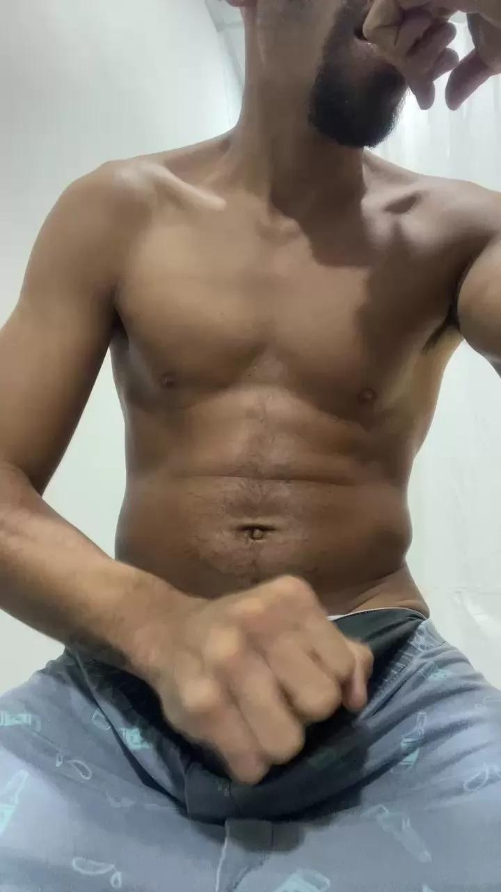 Alffredg_xxx on Cam4 
