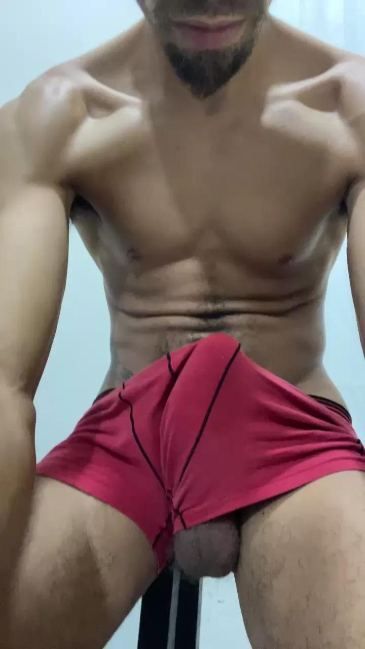 Alffredg_xxx on Cam4 
