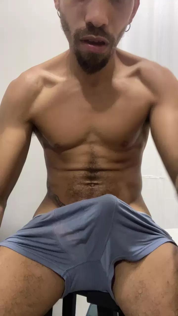 Alffredg_xxx on Cam4 