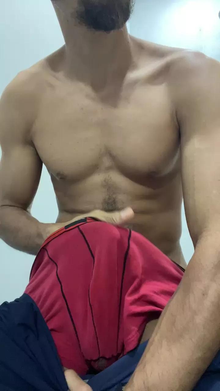 Alffredg_xxx on Cam4 