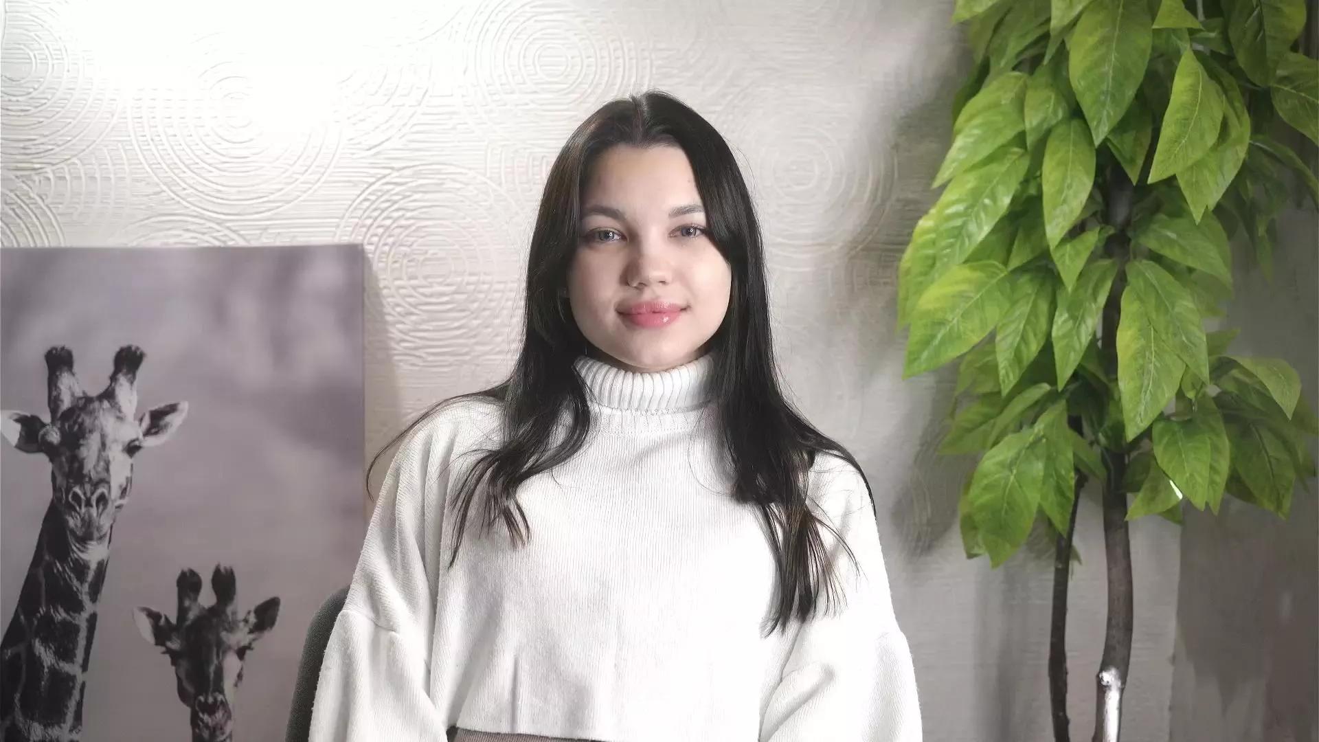 AlodieHartill on Cam4 