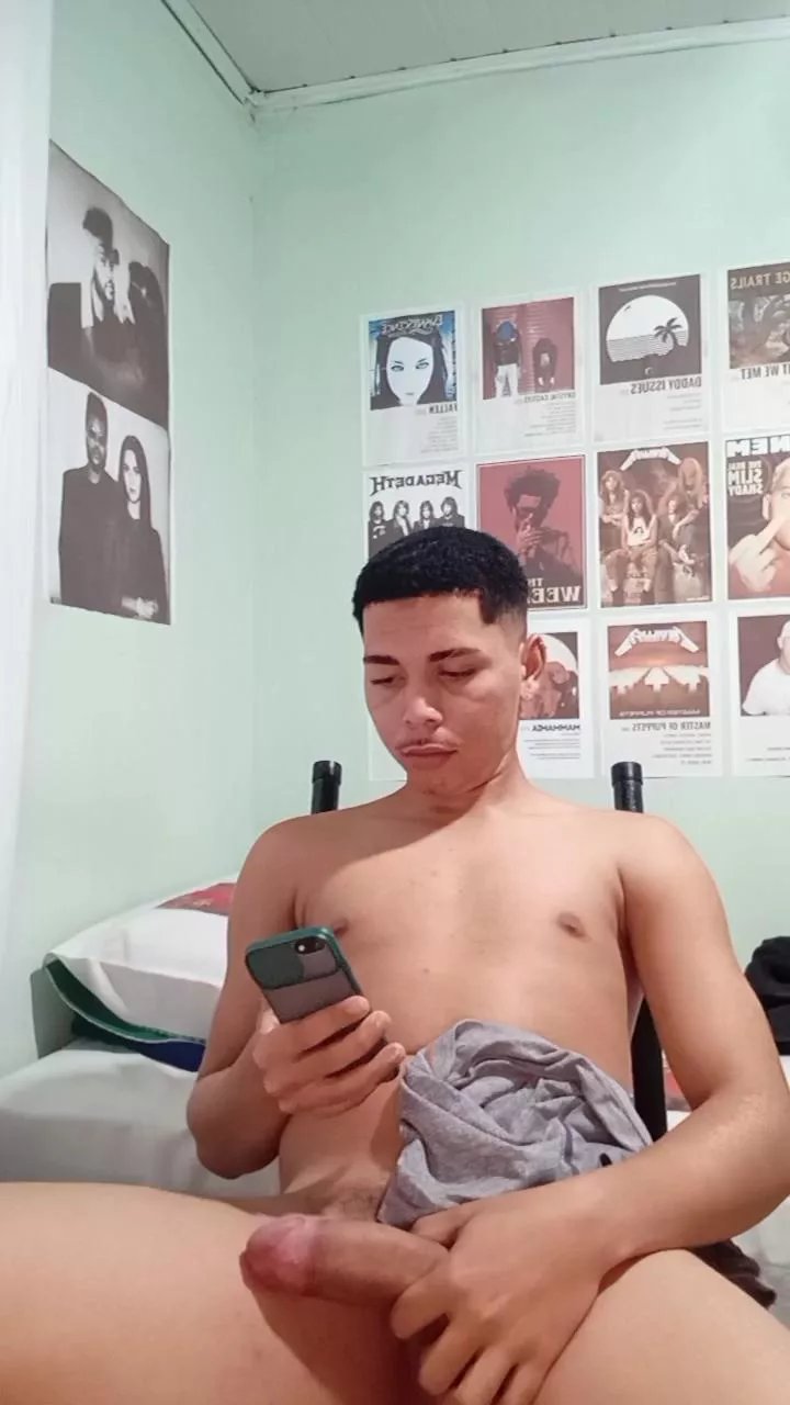 Offline alvzzk on Cam4