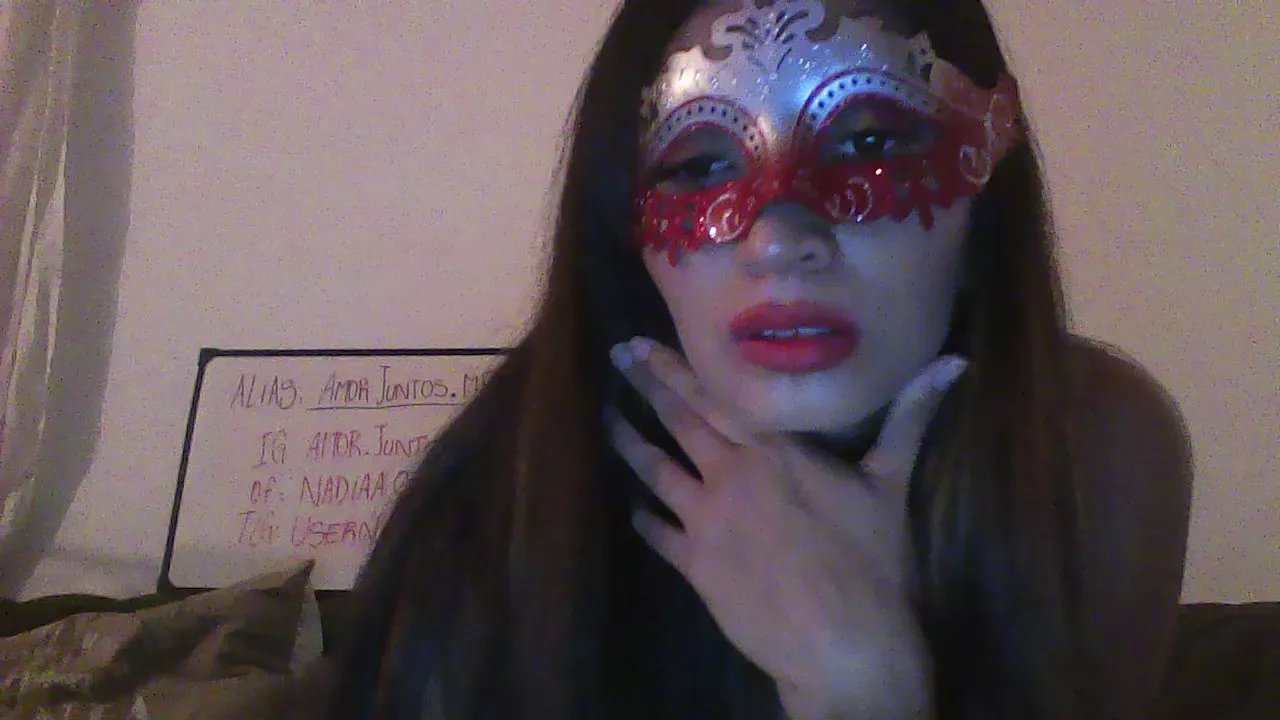 Offline amorjuntos on Cam4