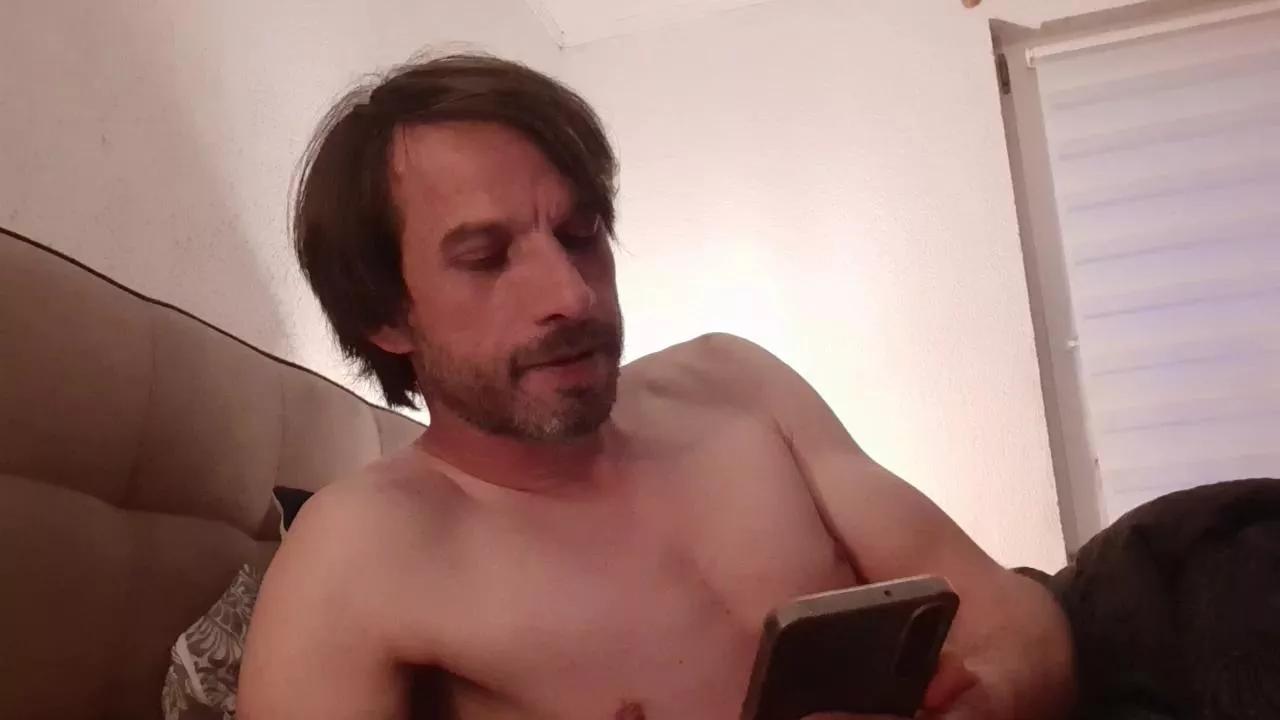 andy835 on Cam4 