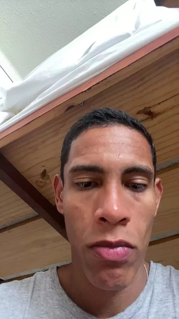 Offline austinbenarte on Cam4