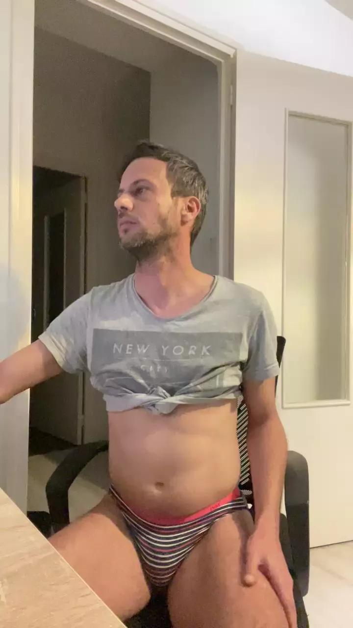 Babyboy2021xxx on Cam4 