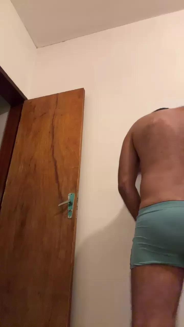 Barbudozscam on Cam4 