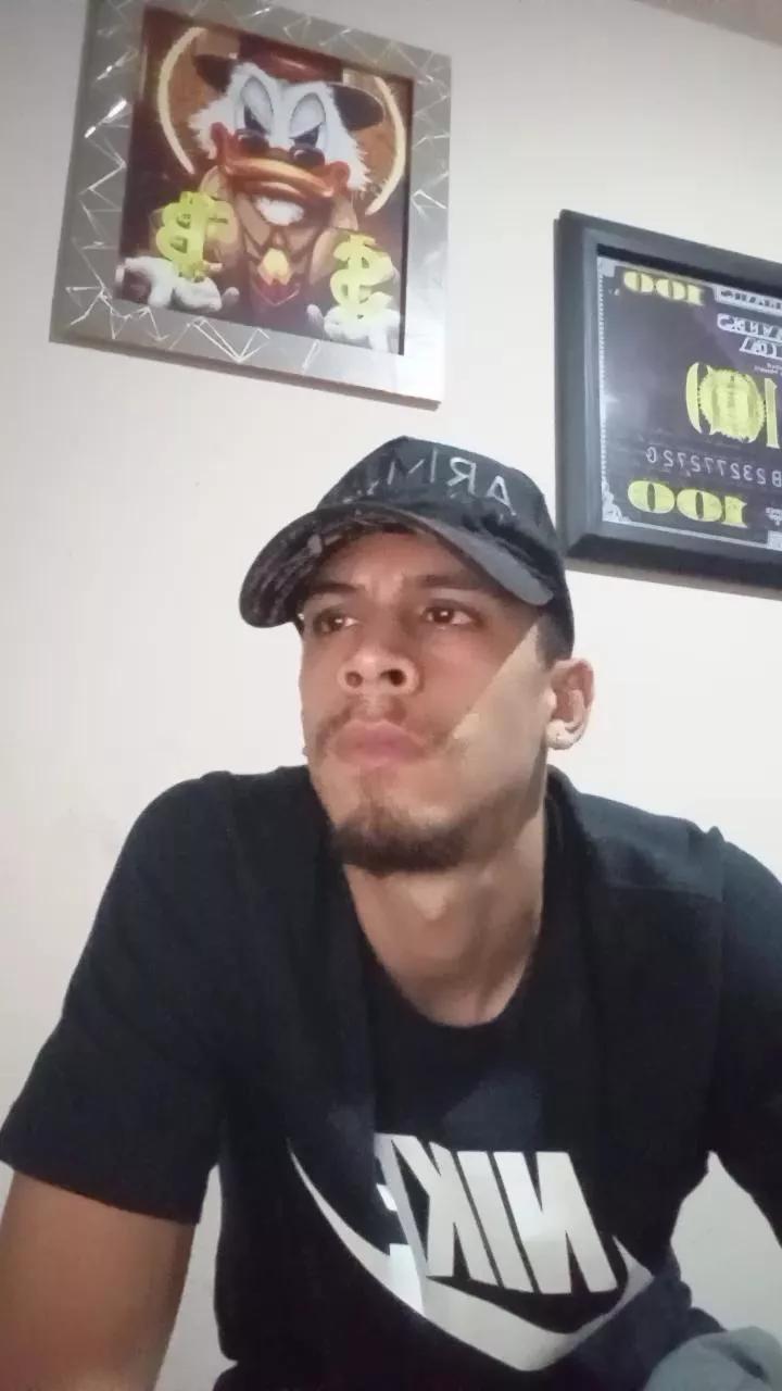 Bartisam on Cam4 