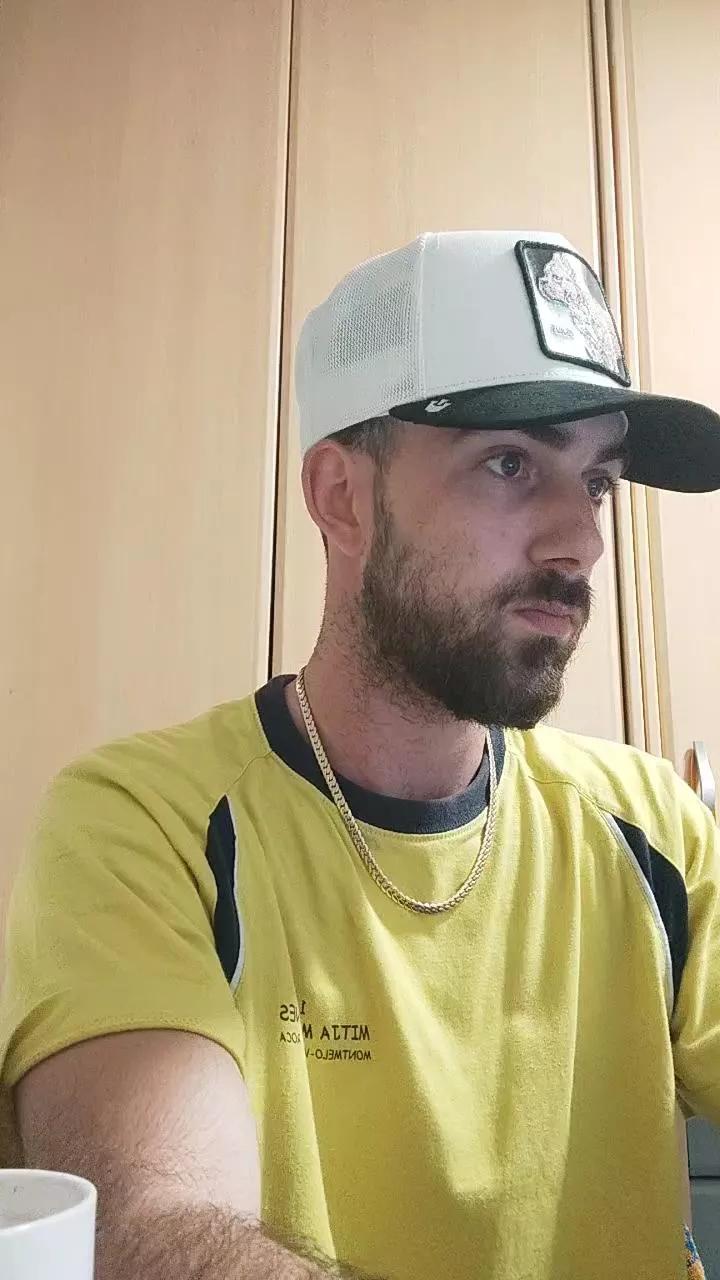 Bcn18Real on Cam4 