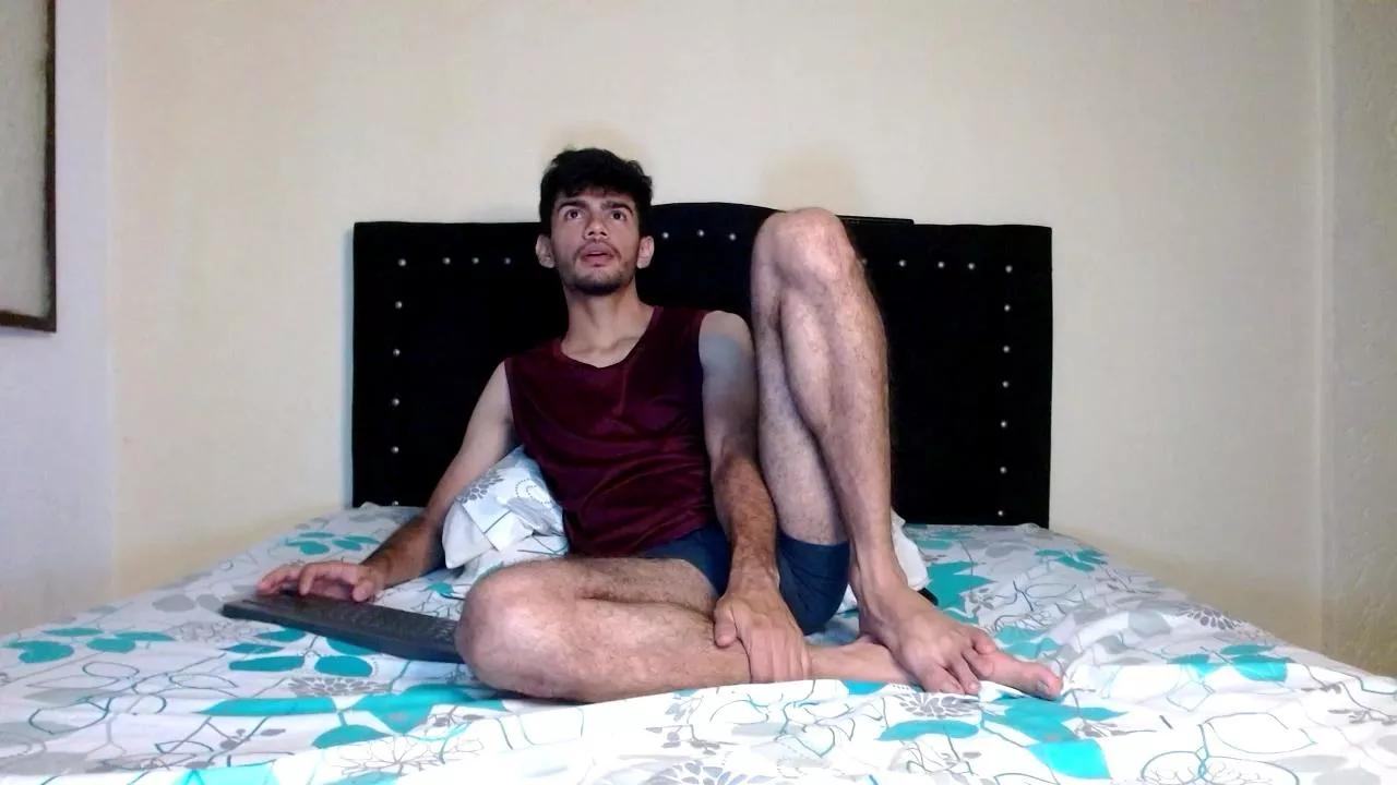 Bear_97x on Cam4 